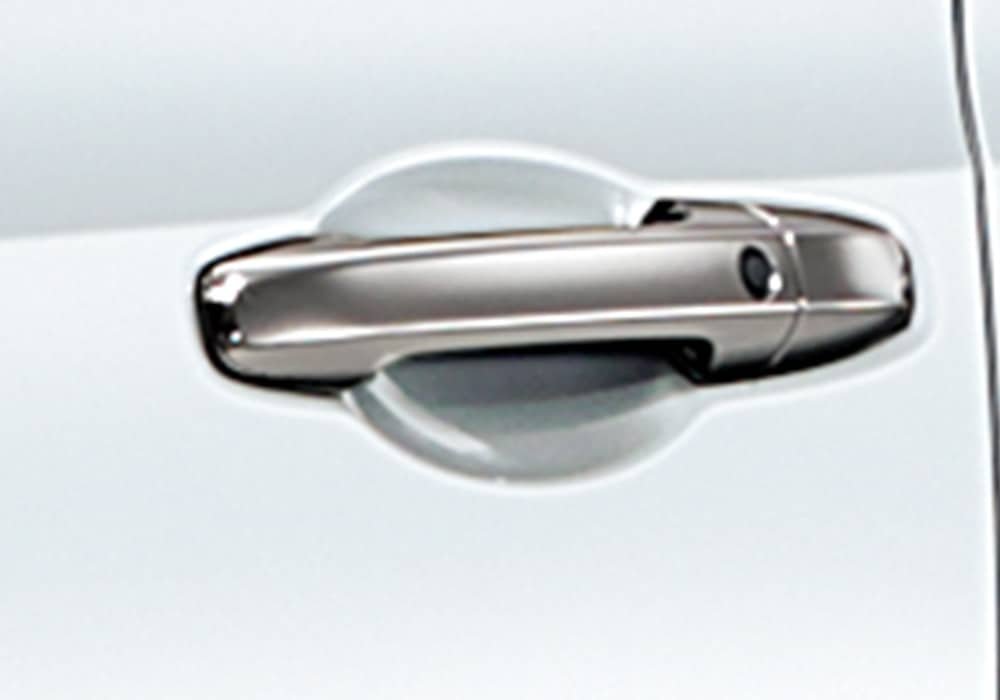 modeldetailimageinterior_0007_smart_entry_system_copy__1613042152006